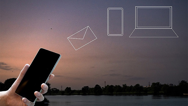 PTAからの連絡を受信するイメージ画像