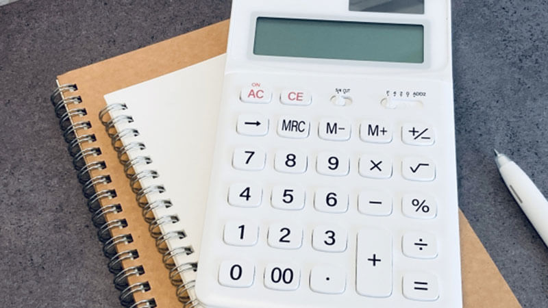 ></p>
<p></p>
<p>メルマガのコンバージョン率（CVR）は、以下の式で計算されます。</p>
<p><strong><span style=