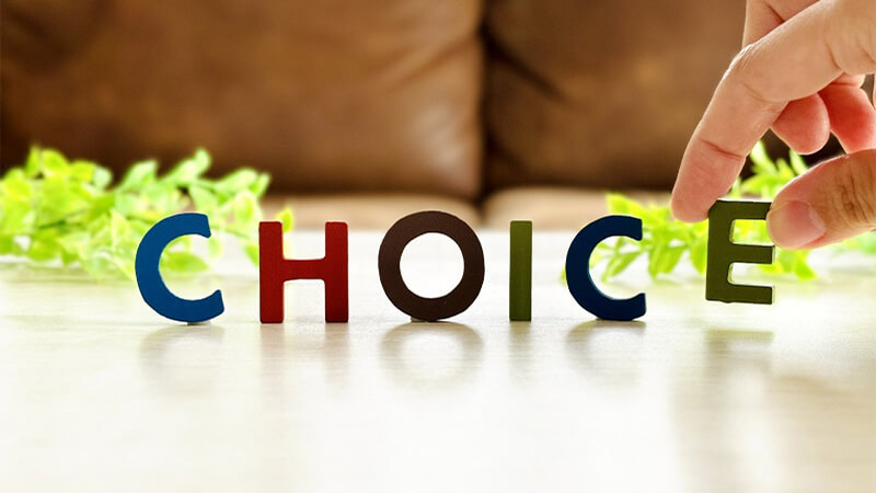 ></p>
<p>次に、メール配信システムの選び方について、以下の内容を紹介していきます。</p>
<ul>
<li>メール配信の必要な機能が揃っているか確認</li>
<li>利用規模や予算に合う料金プランかどうかをチェック</li>
<li>セキュリティ対策やサポート体制も重要な選定ポイント</li>
</ul>
<p>また、<a href=