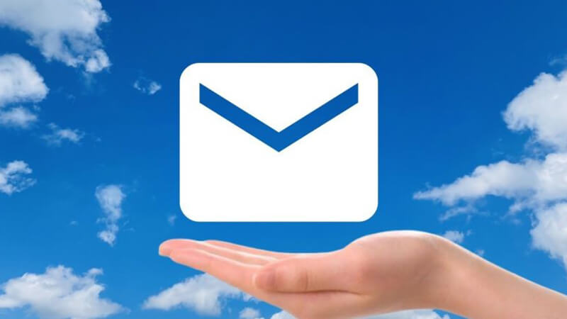 ></p>
<p>メルマガは、ただ情報を提供するだけでは飽きられてしまいます。また、読者の目を引く情報を提供しなければ、読んでもらうことすらありません。そのため、ニーズに適したニュースやアピールを掲載することが重要です。</p>
<p>今回は、企業が配信するメルマガを面白いと思ってもらうための方法を解説しました。紹介した方法を試して、メルマガの宣伝効果の向上に取り組んでみてください。</p>