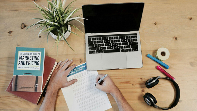 ></p>
<p><span style=