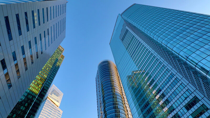 ></p>
<p>ここからは、クロスSWOT分析の事例について紹介していきます。</p>
<p></p>
<p>・ユニクロ（ファーストリテイリング）<br>・トヨタ自動車</p>
<h3>ユニクロ（ファーストリテイリング）</h3>
<p>ユニクロのSWOT分析の結果は以下の通りです。</p>
<table class=